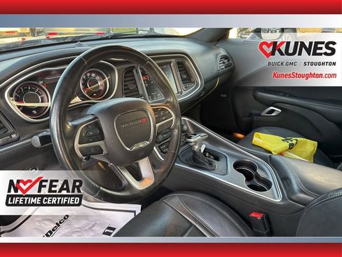 Used 2015 Dodge Challenger SXT Plus image 16