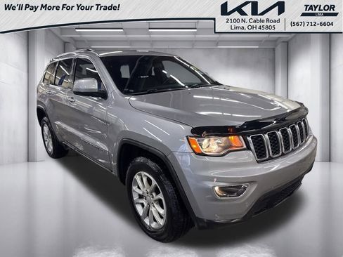 Used 2021 Jeep Grand Cherokee Laredo w/ Security & Convenience Group image 3