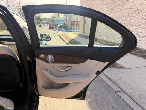 Used 2019 Mercedes-Benz C 300 4MATIC Sedan image 28