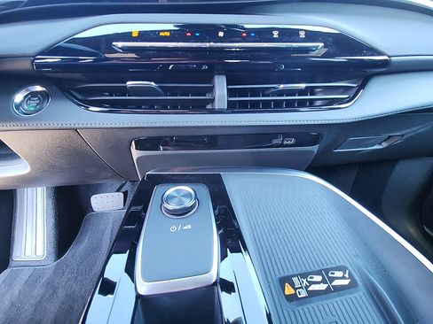 New 2026 Buick Enclave Sport Touring w/ Power Package image 24