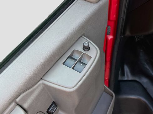 Used 2024 Chevrolet Express 2500 RWD image 17