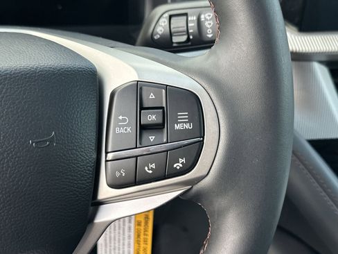 New 2025 Ford Explorer Active w/ Active Comfort Package image 18
