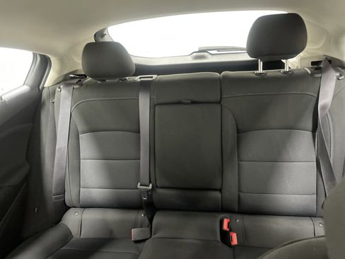 Used 2017 Chevrolet Cruze LT w/ Convenience Package image 11