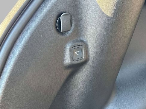 New 2026 Jeep Compass Limited image 5