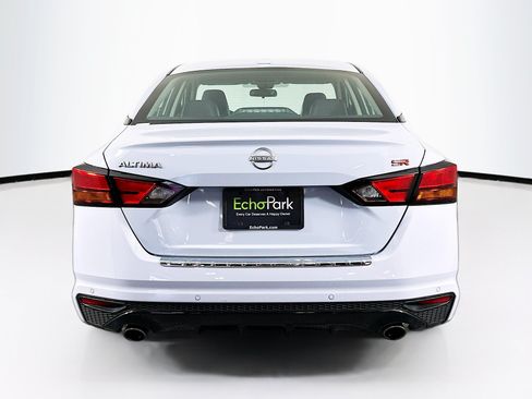 Used 2023 Nissan Altima 2.5 SR FWD image 7