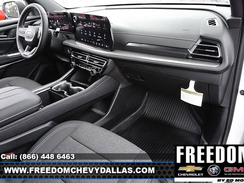 New 2026 Chevrolet Traverse LT w/ LPO, Floor Liner Package image 12