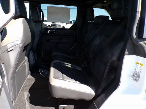 New 2025 Ford Bronco Outer Banks image 8