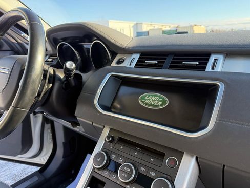 Used 2017 Land Rover Range Rover Evoque HSE image 35