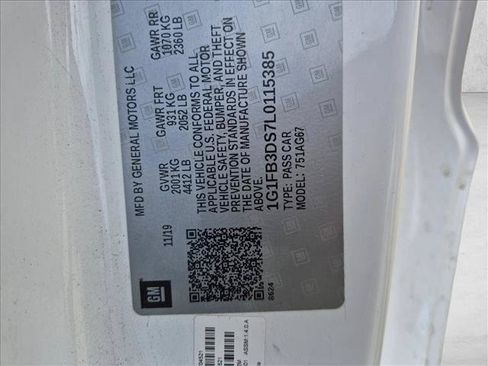 Used 2020 Chevrolet Camaro LT RWD image 15