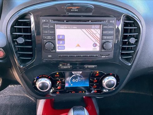 Used 2012 Nissan Juke SL FWD image 32