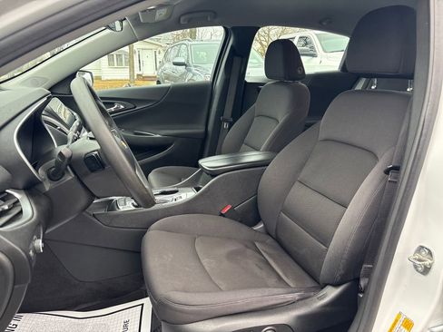 Used 2023 Chevrolet Malibu LT image 12