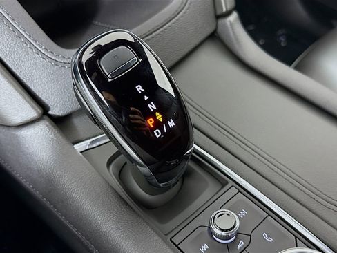 New 2026 Cadillac XT5 Luxury image 16