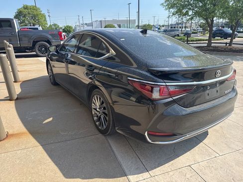 Certified 2024 Lexus ES 300h w/ Technology Package FWD image 4