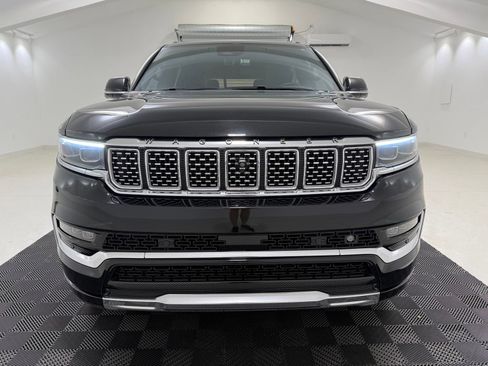 Used 2023 Jeep Grand Wagoneer Series III AWD/4WD image 2