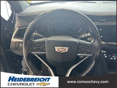 Certified 2020 Cadillac XT6 Premium Luxury AWD/4WD image 18
