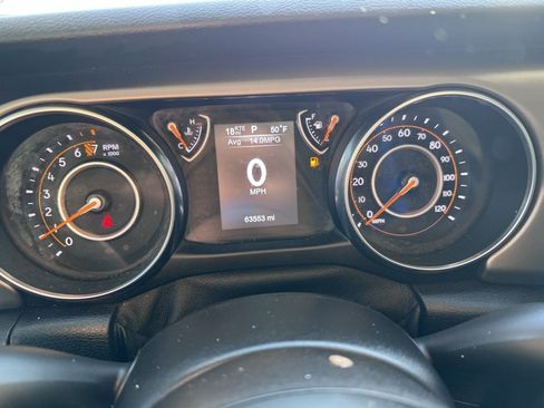 Used 2020 Jeep Gladiator Sport w/ Trailer Tow Package image 10