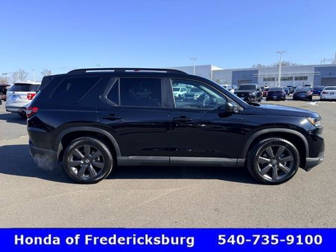 Certified 2025 Honda Pilot Sport image 7