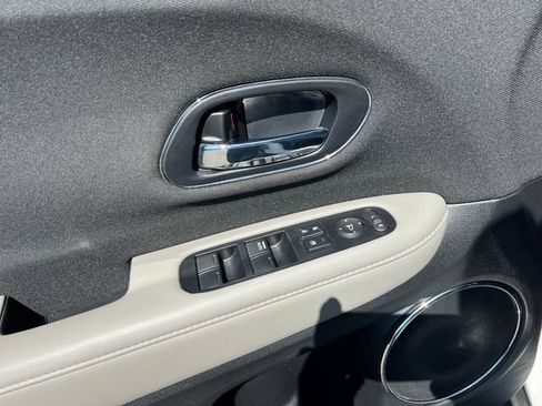 Used 2022 Honda HR-V EX image 30