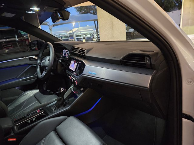 Used 2021 Audi Q3 2.0T Premium Plus w/ Premium Plus Package AWD/4WD image 18