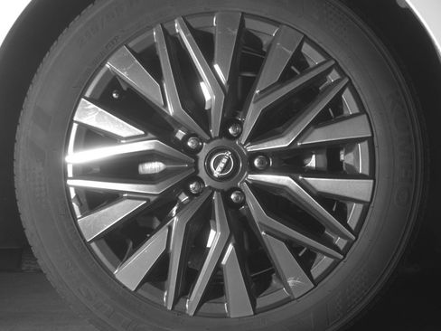 Used 2025 Nissan Altima 2.5 SV FWD image 13