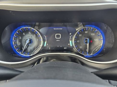 New 2026 Chrysler Pacifica Select image 23