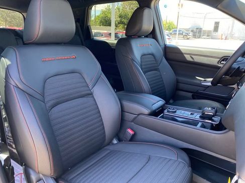 New 2026 Nissan Pathfinder Rock Creek w/ Rock Creek Premium Package AWD/4WD image 10