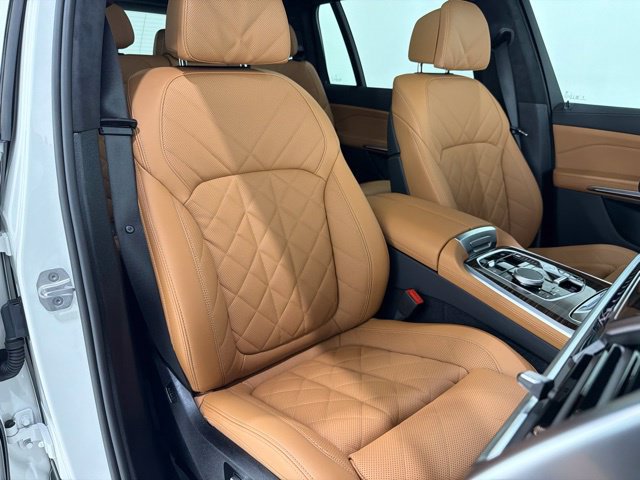 Used 2026 BMW X7 xDrive40i w/ M Sport Package AWD/4WD image 21