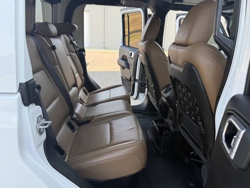 Used 2020 Jeep Gladiator Rubicon w/ Dual Top Group image 40
