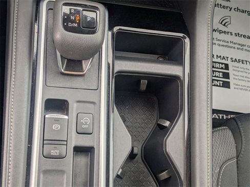 Used 2025 Nissan Pathfinder SV image 21