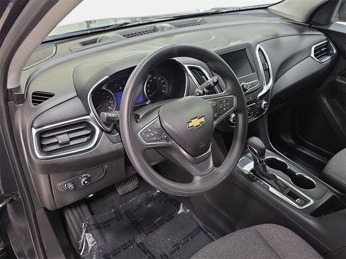 Used 2022 Chevrolet Equinox LT image 16