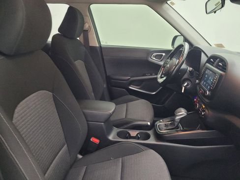 Used 2020 Kia Soul S FWD image 21