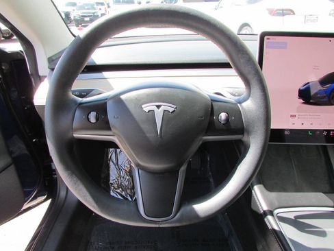 Used 2023 Tesla Model 3 Standard Range RWD image 21