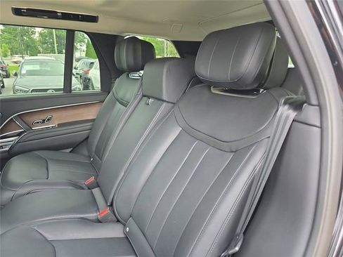 Used 2025 Land Rover Range Rover Autobiography AWD/4WD image 15