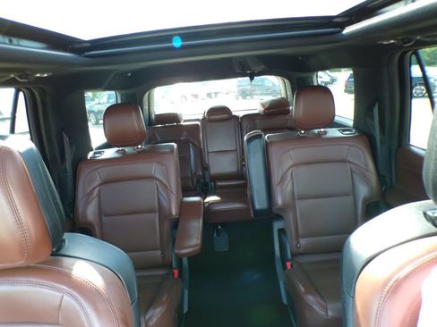 Used 2025 Lincoln Navigator Reserve AWD/4WD image 20