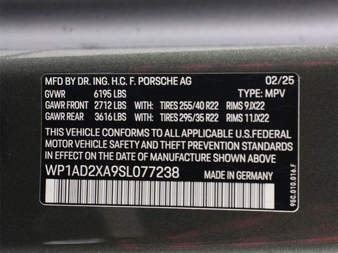 Used 2025 Porsche Macan Electric image 19