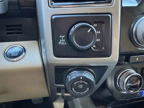 Used 2018 Ford F150 Lariat w/ Equipment Group 502A Luxury image 20