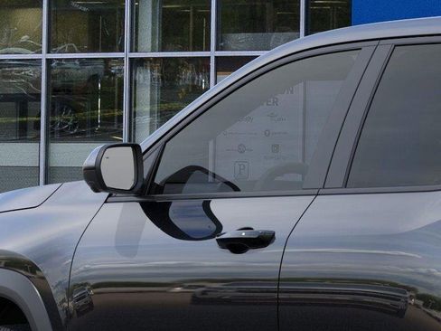 New 2026 Chevrolet Equinox LT w/ Convenience Package II image 12