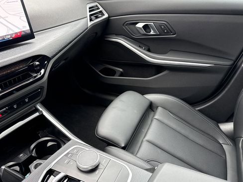 Used 2025 BMW 330i Sedan image 23
