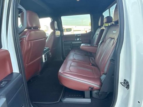Certified 2022 Ford F250 Platinum w/ FX4 Off-Road Package AWD/4WD image 18