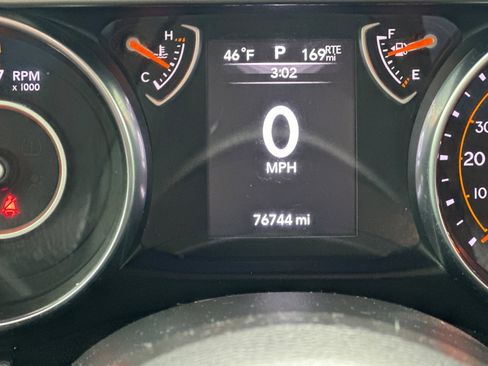 Used 2020 Jeep Wrangler Sport image 27