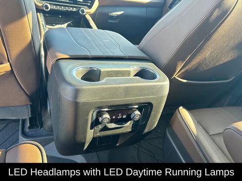 Used 2025 Chevrolet Tahoe High Country image 23