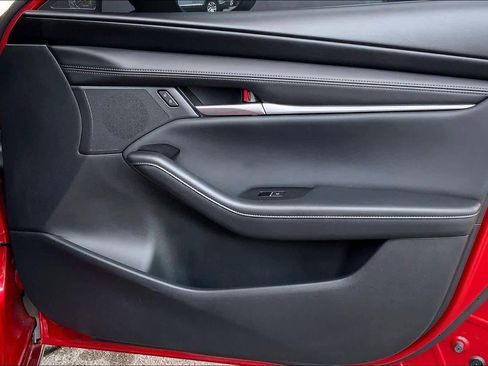 Used 2024 MAZDA MAZDA3 s image 23