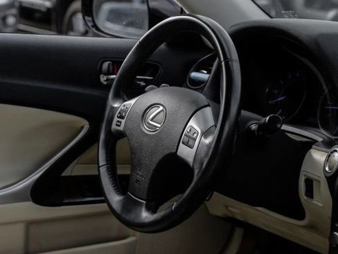 Used 2014 Lexus IS 350C image 27