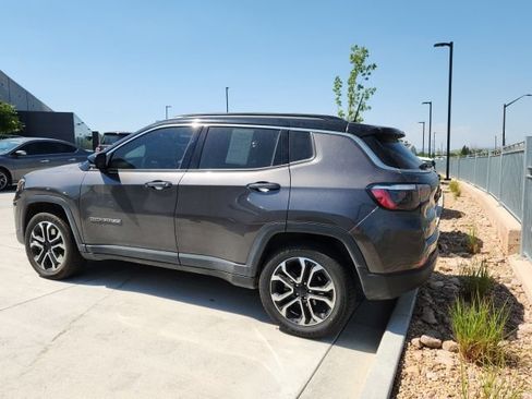 Used 2024 Jeep Compass Limited AWD/4WD image 2
