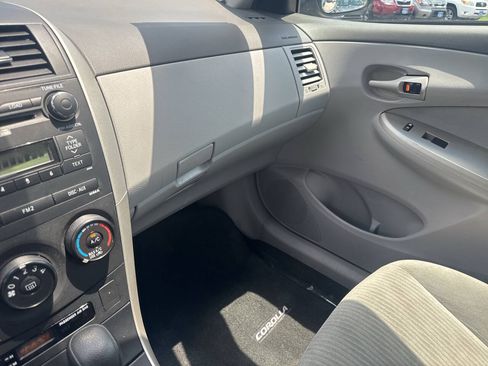 Used 2010 Toyota Corolla LE FWD image 22