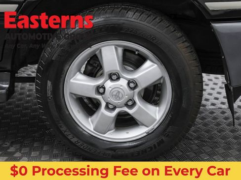 Used 2005 Toyota Land Cruiser AWD/4WD image 36