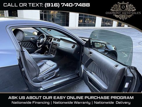 Used 2013 Ford Mustang GT Premium w/ Comfort Pkg RWD image 10