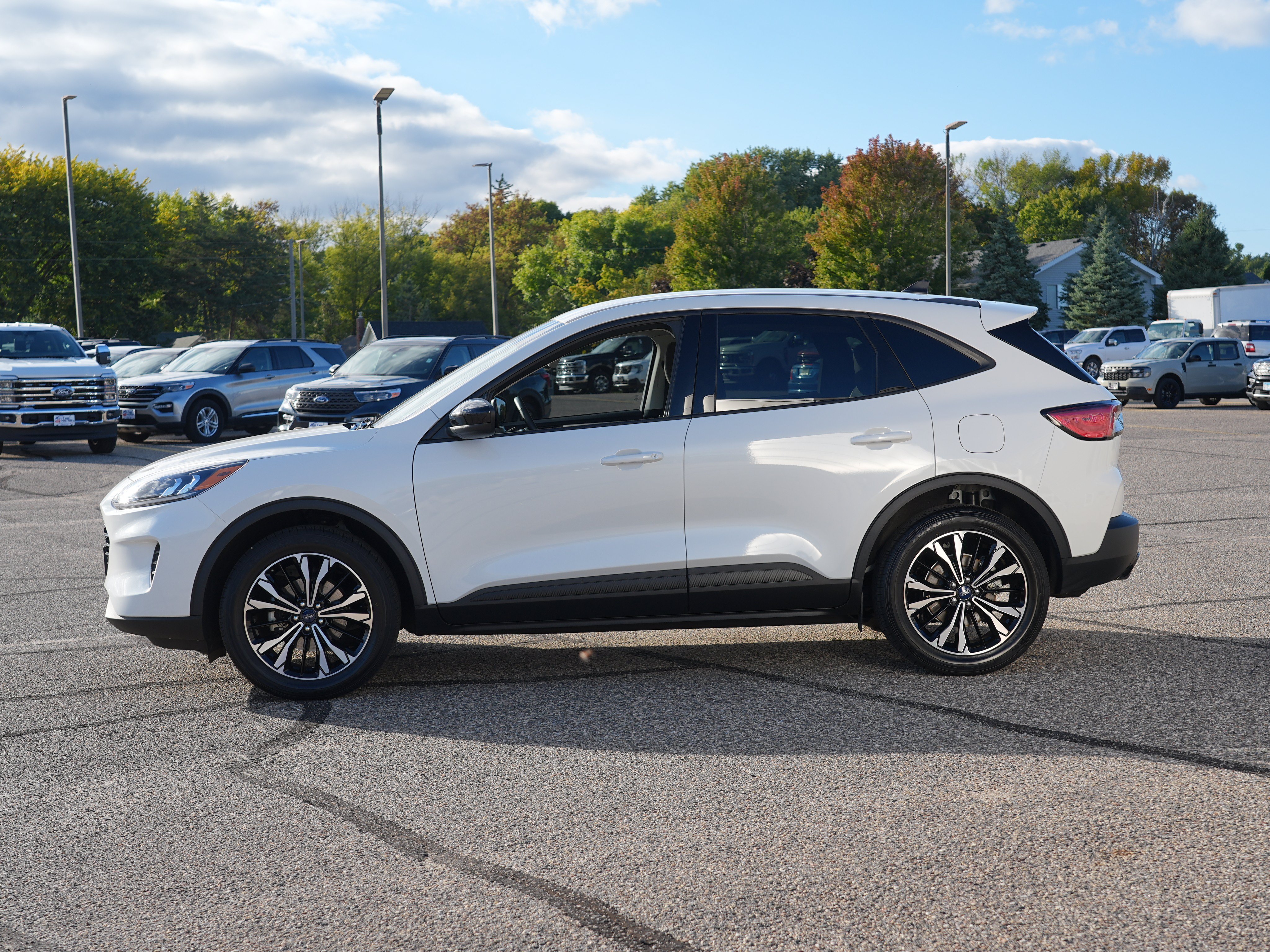 Used 2022 Ford Escape SE w/ SE Sport Appearance Package AWD/4WD image 7