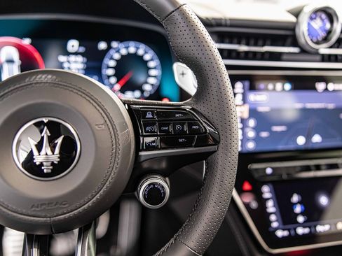 New 2025 Maserati Grecale Modena image 26