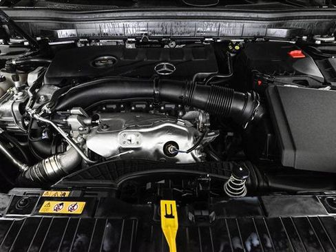 Certified 2023 Mercedes-Benz GLB 250 4MATIC w/ Premium Package image 25